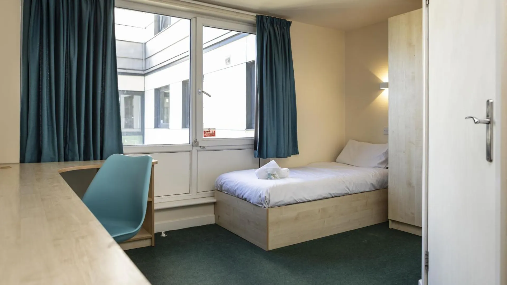 Burley Road Aparthotel Leeds  Leeds (West Yorkshire)